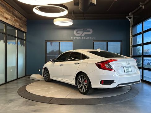 Used 2020 Honda Civic Touring image 5