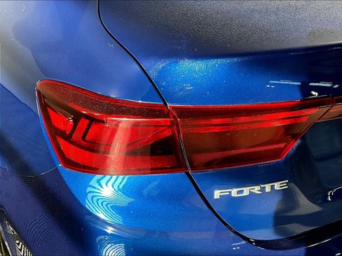 Used 2023 Kia Forte LXS FWD image 21