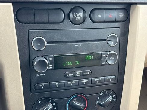 Used 2008 Ford Mustang Deluxe image 23