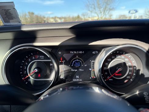 Used 2018 Jeep Wrangler Rubicon image 13