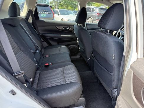 Used 2018 Nissan Rogue S AWD/4WD image 12