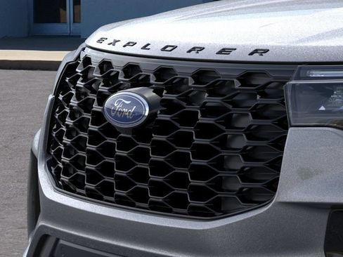 New 2026 Ford Explorer ST-Line w/ ST-Line Street Pack RWD image 17