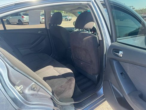 Used 2010 Nissan Altima 2.5 S FWD image 39