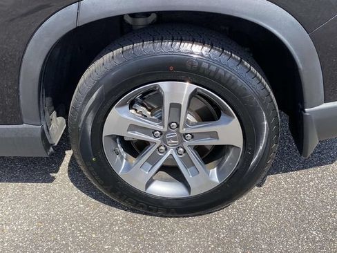 Used 2025 Honda Pilot EX-L image 9