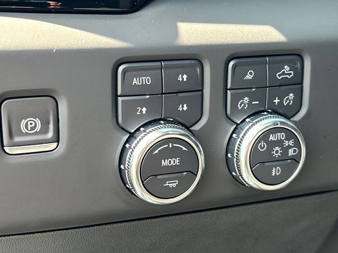 Used 2025 GMC Sierra 1500 Denali w/ Denali Reserve Package image 26