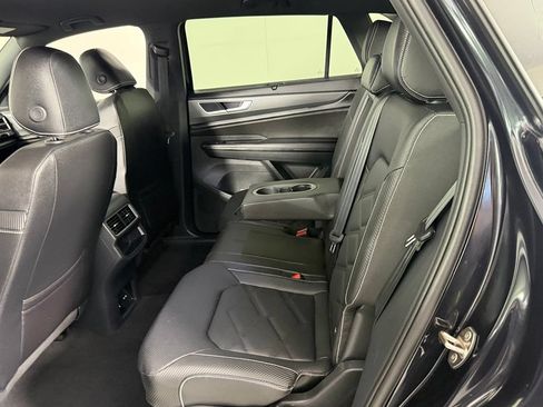 Used 2026 Volkswagen Atlas Cross Sport SE FWD image 23