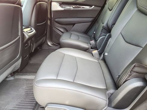 Used 2023 Cadillac XT6 Premium Luxury w/ Technology Package image 26