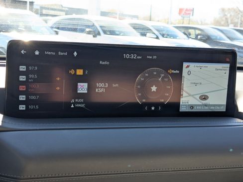 Used 2021 Genesis GV80 2.5T AWD/4WD image 24