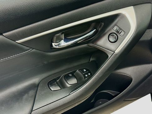 Used 2015 Nissan Altima 2.5 S w/ Power Driver Seat Package FWD image 12