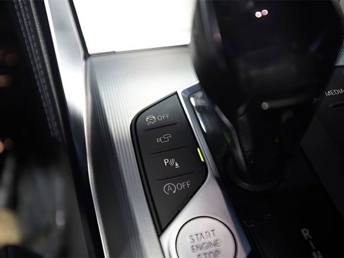 Used 2021 BMW 430i Convertible image 42