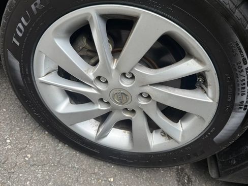 Used 2015 Nissan Sentra SV w/ Style Package FWD image 24