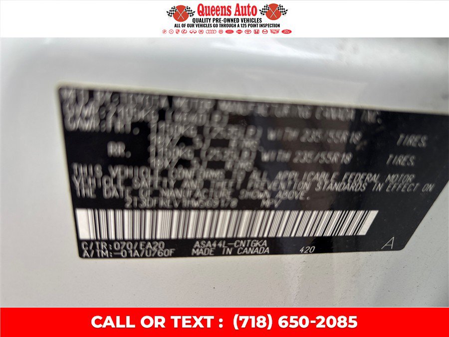 Used 2017 Toyota RAV4 Limited AWD/4WD image 29