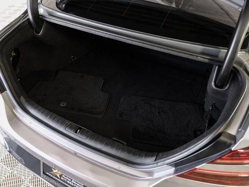 Used 2024 Genesis G70 2.5T RWD image 59