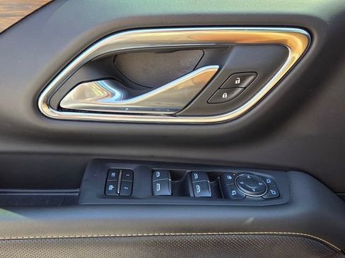 Used 2024 Chevrolet Tahoe Premier RWD image 30