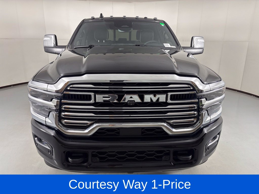 Used 2025 RAM 2500 Laramie w/ Towing Technology Group AWD/4WD image 4