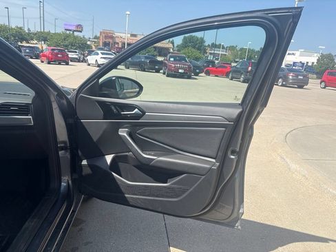 Used 2021 Volkswagen Jetta R-Line FWD image 24