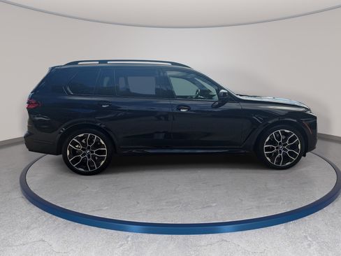 New 2026 BMW X7 xDrive40i w/ Executive Package image 4