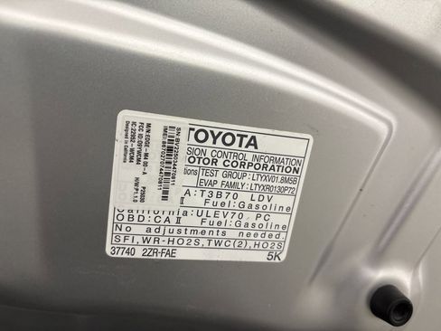 Used 2020 Toyota Corolla LE FWD image 29