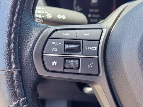 Used 2025 Honda HR-V LX image 19