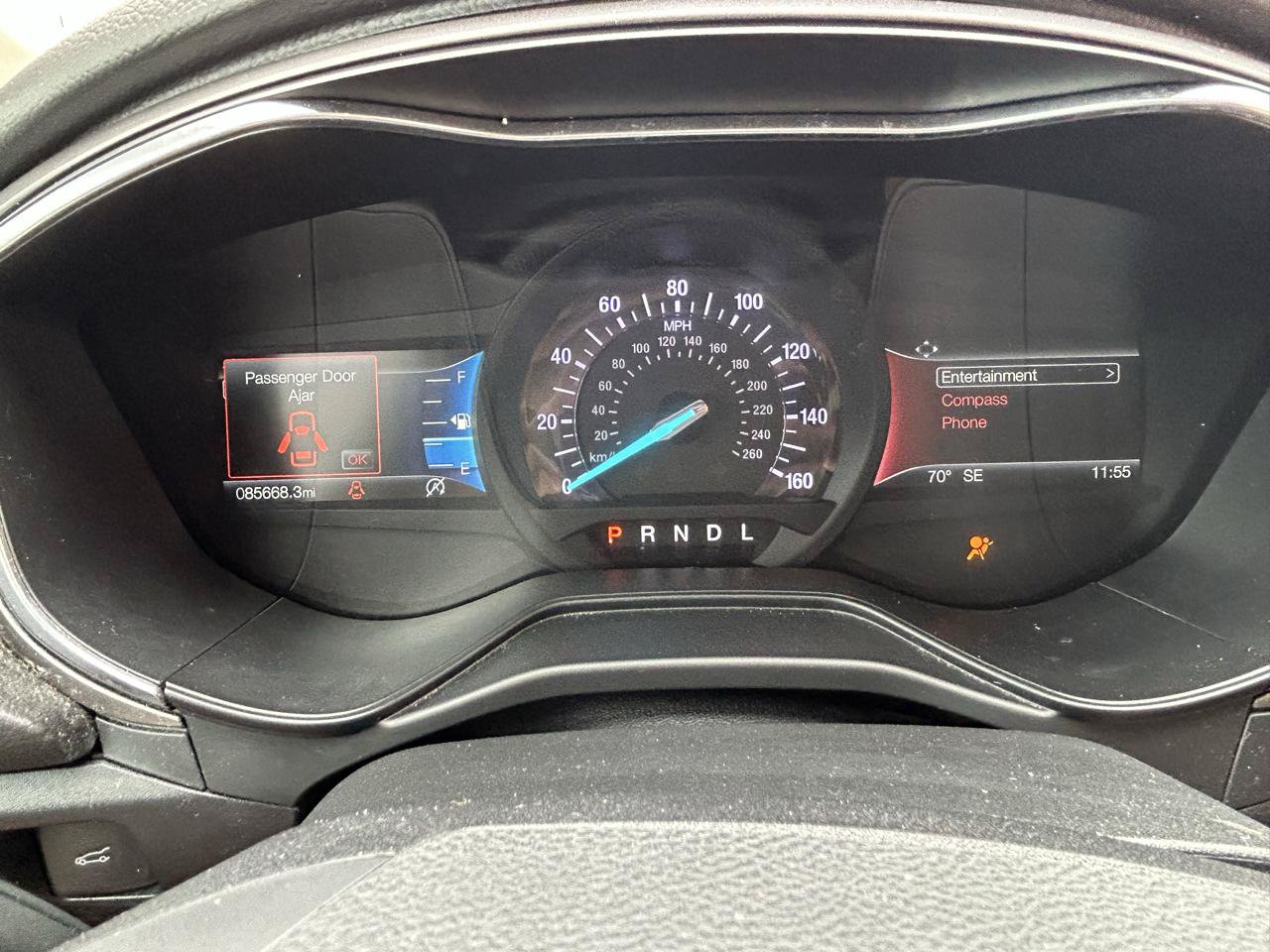 Used 2020 Ford Fusion SE FWD image 21