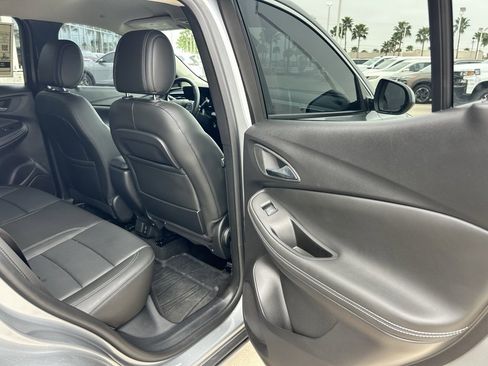 Used 2025 Buick Encore GX Avenir w/ Avenir Technology Package image 21