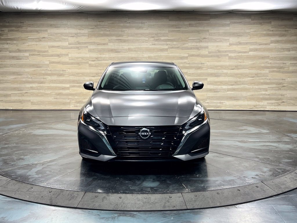 Used 2024 Nissan Altima 2.5 S FWD image 9