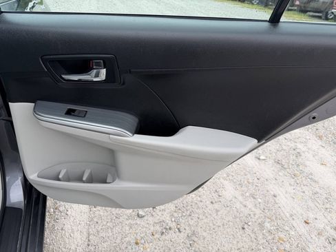 Used 2014 Toyota Camry LE FWD image 18