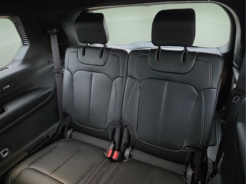 Used 2025 Jeep Grand Cherokee L Limited image 11