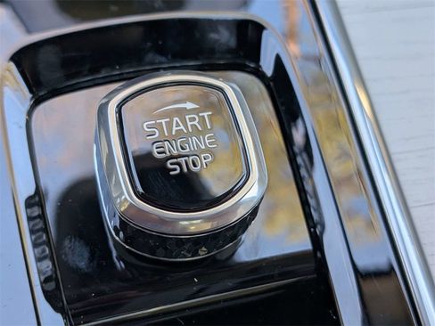 New 2026 Volvo XC60 T8 Ultra w/ Protection Package Premier image 31