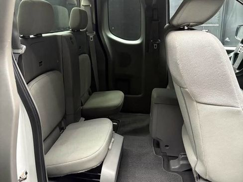 Used 2021 Nissan Frontier S image 20