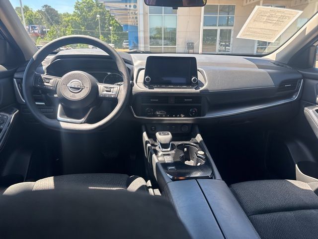 Used 2024 Nissan Rogue SV FWD image 16