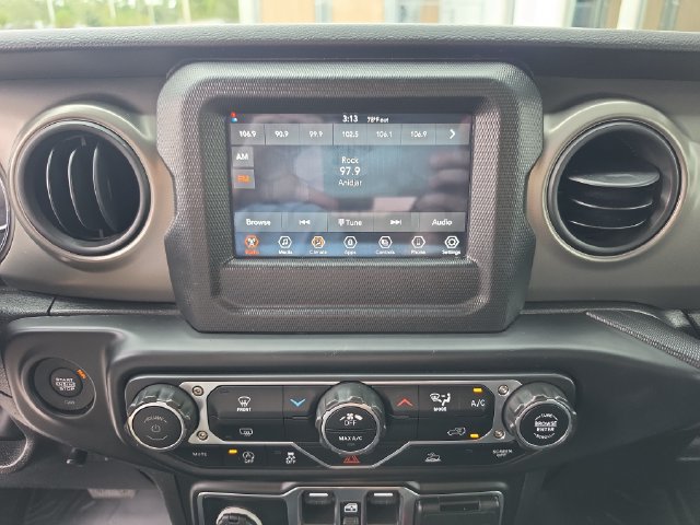 Used 2022 Jeep Gladiator Overland AWD/4WD image 19