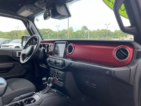 Used 2022 Jeep Gladiator Rubicon w/ LED Lighting Group AWD/4WD image 23