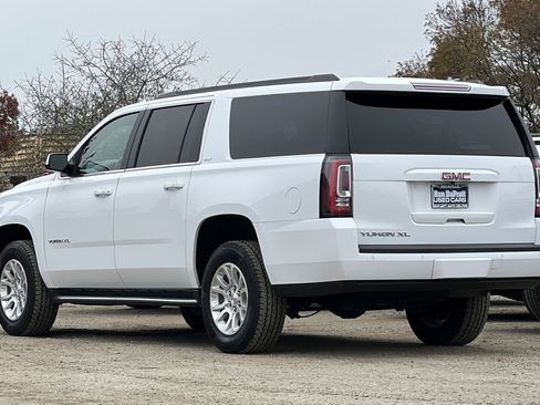 Used 2019 GMC Yukon XL SLT image 6