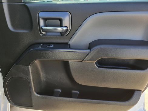 Used 2018 Chevrolet Silverado 1500 Custom w/ Custom Value Package image 13