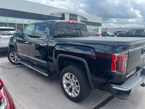 Used 2018 GMC Sierra 1500 SLT w/ SLT Premium Package AWD/4WD image 4
