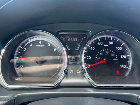 Used 2019 Nissan Versa SV FWD image 33