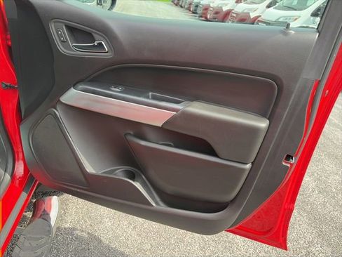 Used 2018 Chevrolet Colorado LT AWD/4WD image 11