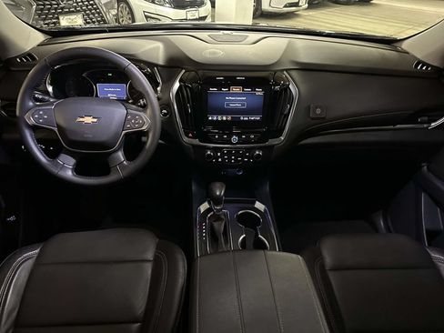 Used 2021 Chevrolet Traverse LT AWD/4WD image 16