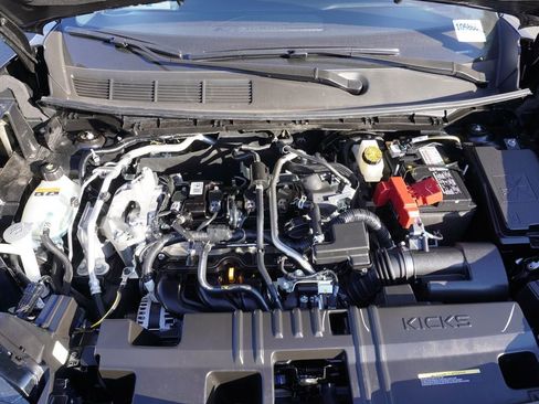 Certified 2025 Nissan Kicks SV image 7