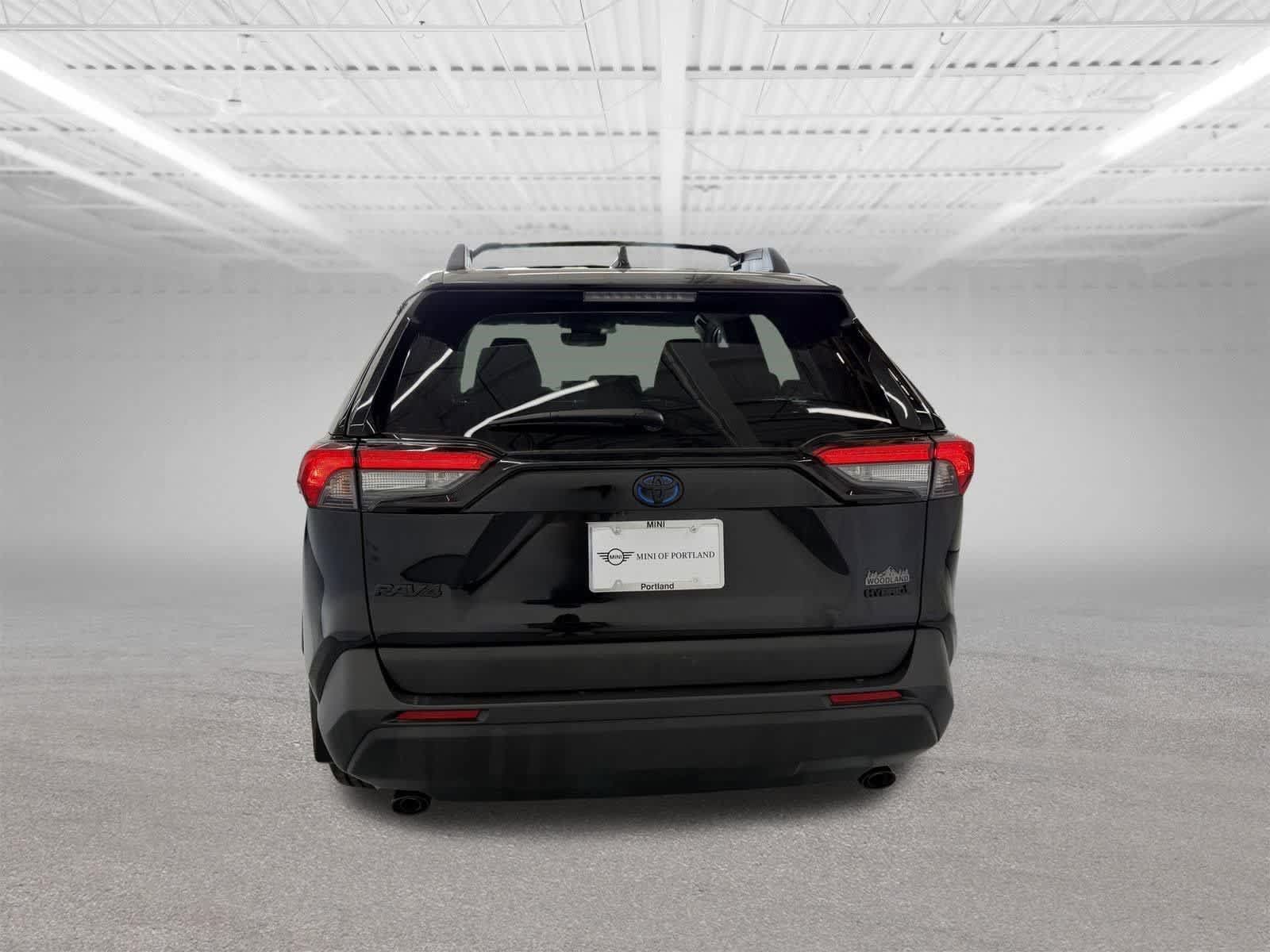 Used 2023 Toyota RAV4 AWD Hybrid image 4