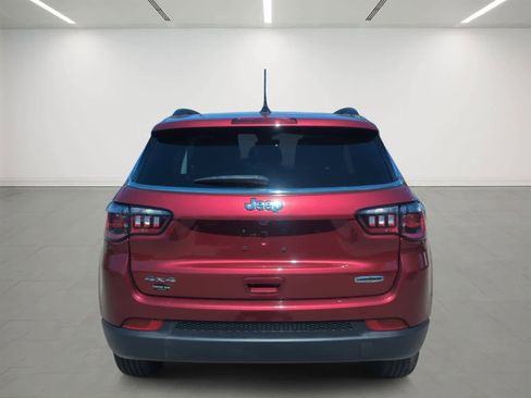 Used 2022 Jeep Compass Latitude AWD/4WD image 5