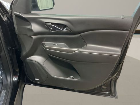 Used 2018 GMC Acadia SLT image 24