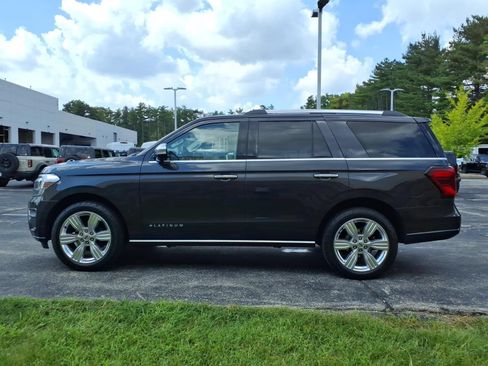 Used 2024 Ford Expedition Platinum AWD/4WD image 6