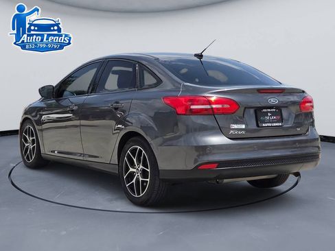 Used 2018 Ford Focus SEL FWD image 6
