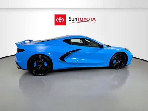 Used 2021 Chevrolet Corvette Stingray Coupe w/ 1LT RWD image 2