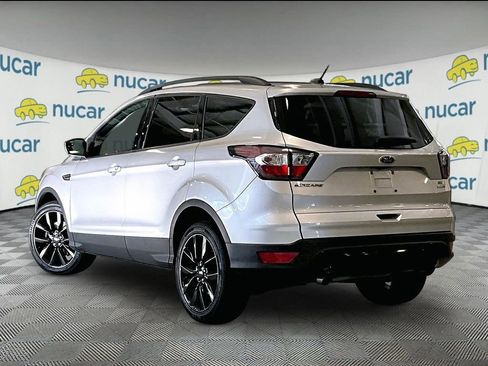 Used 2018 Ford Escape SE w/ SE Sport Appearance Package AWD/4WD image 4