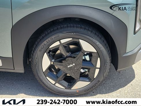 New 2027 Kia Seltos S FWD image 7