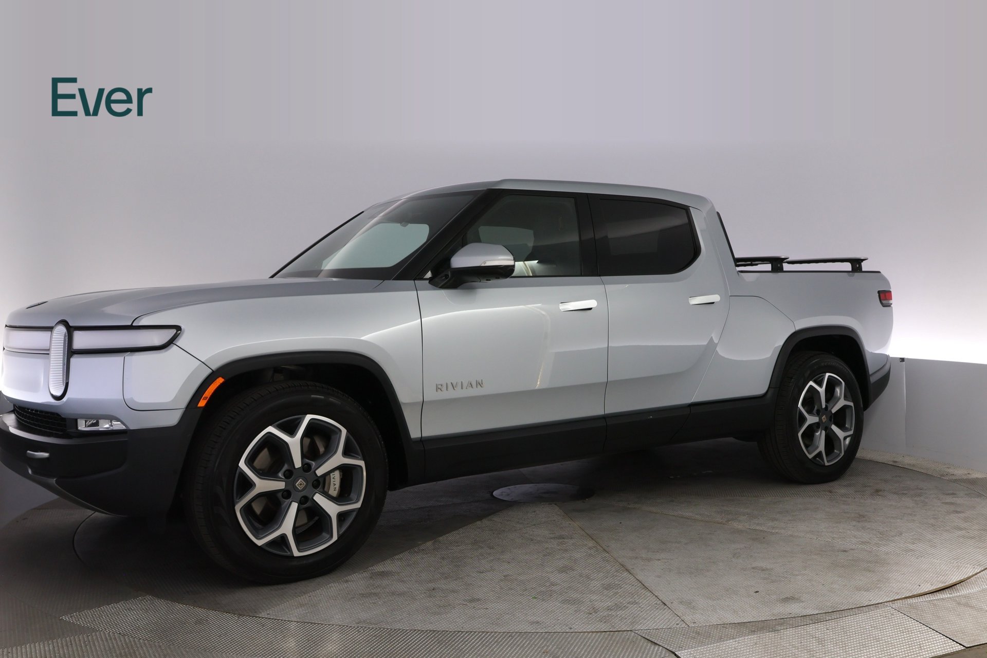 Used 2024 Rivian R1T Adventure Dual AWD/4WD image 18