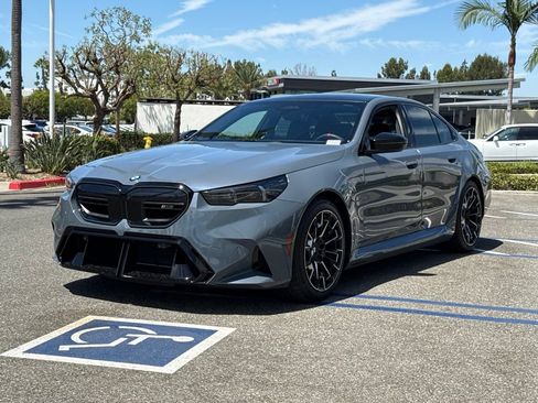 Used 2026 BMW M5 w/ Executive Package AWD/4WD image 2